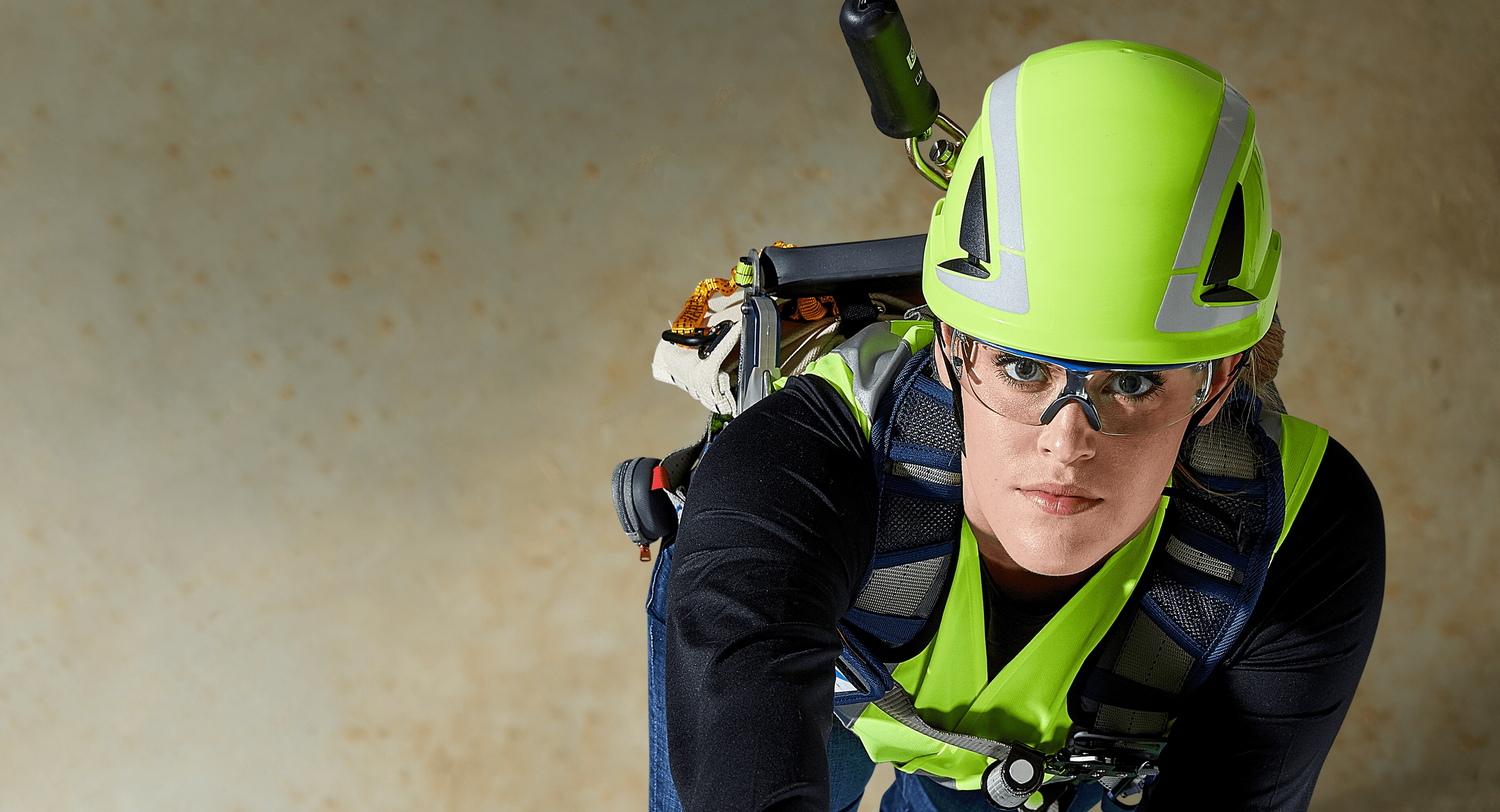 workers using 3M safety equipment
