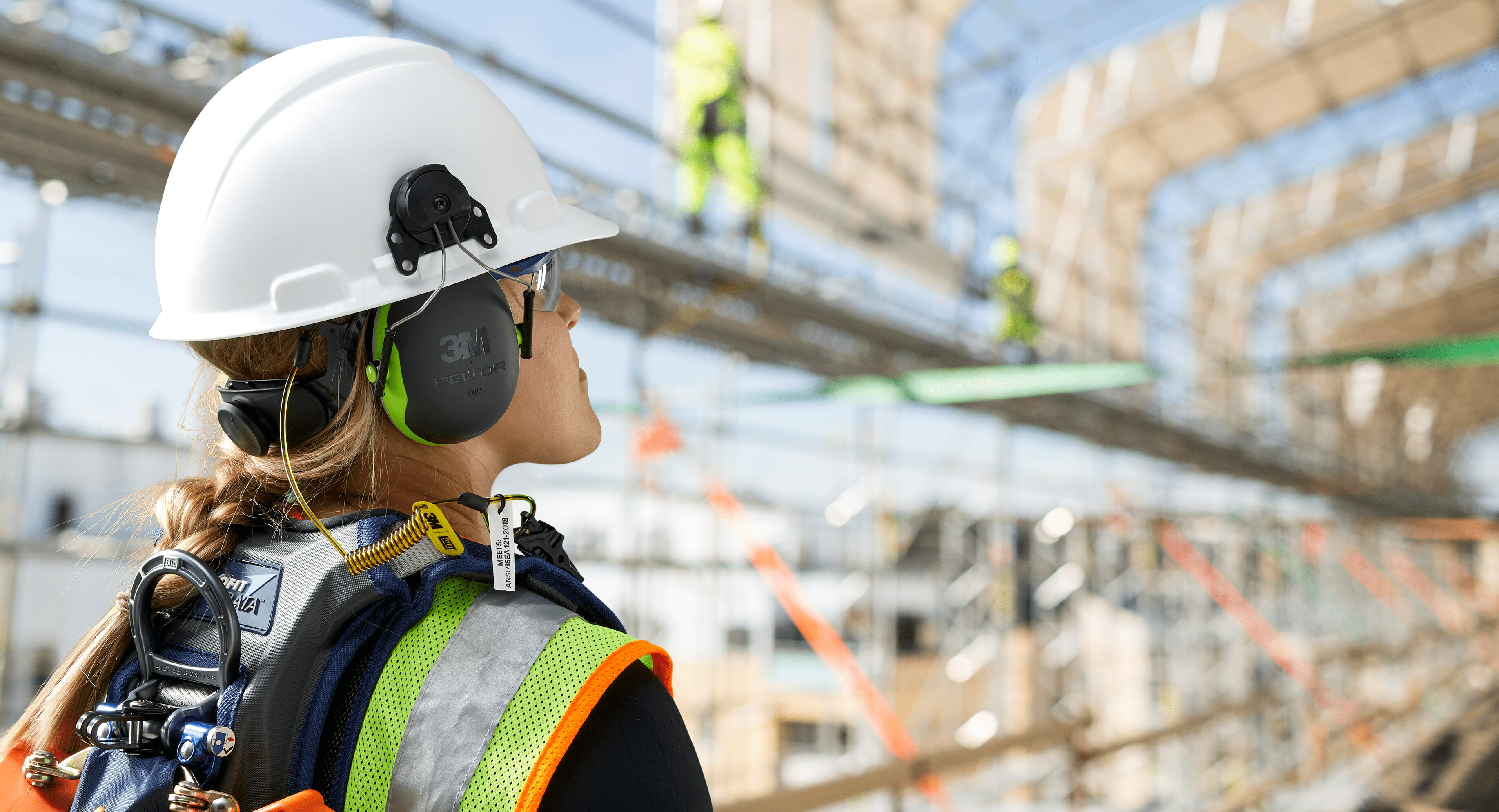 workers using 3M safety equipment
