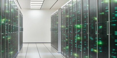 Una fila de servidores de datos encajados.
